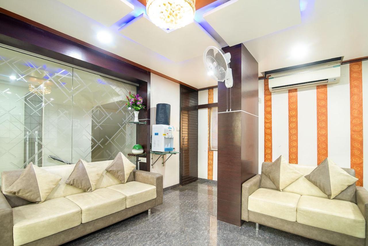 Hotel Satkar 苏拉特 外观 照片